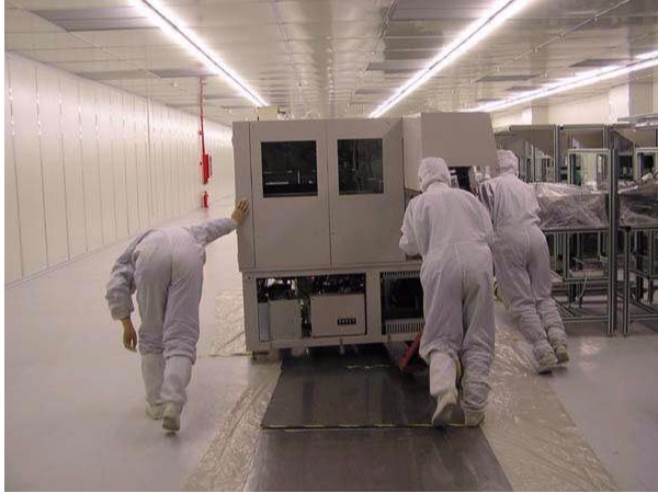 上海無(wú)塵車間設(shè)備搬運(yùn)作業(yè)