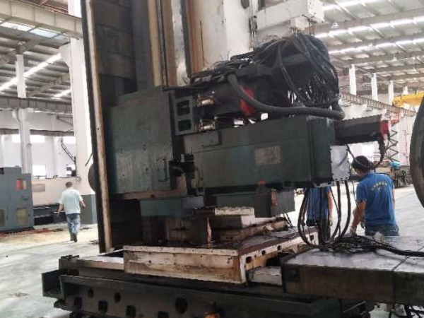 龍門加工中心設備搬運安裝