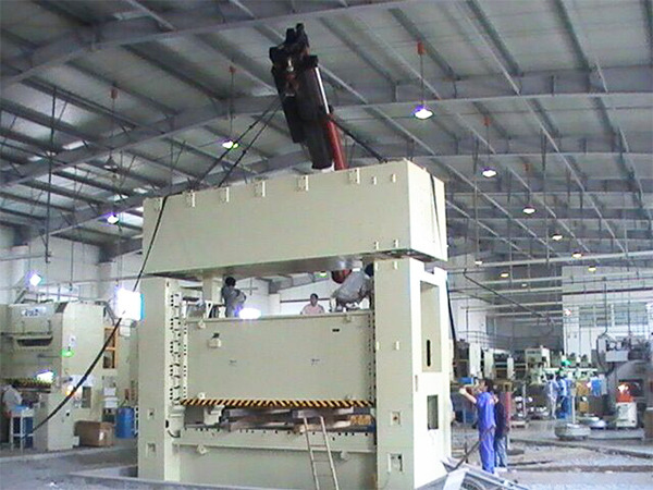 上海海泰汽配有限公司沖床設備安裝 上海海泰汽配有限公司沖床設備安裝